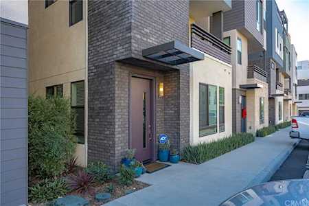 606 Malibu Costa Mesa, CA 92627