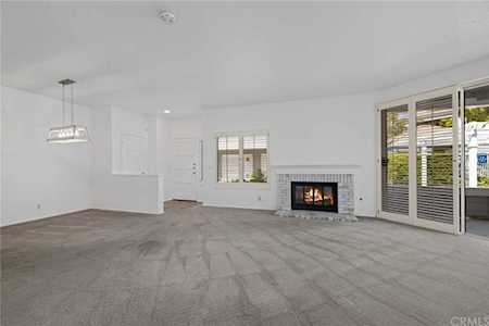 158 Woodburne Newport Beach, CA 92660