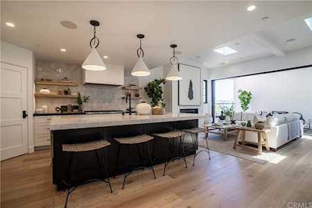 2324 .5 Pacific Dr Corona Del Mar, CA 92625
