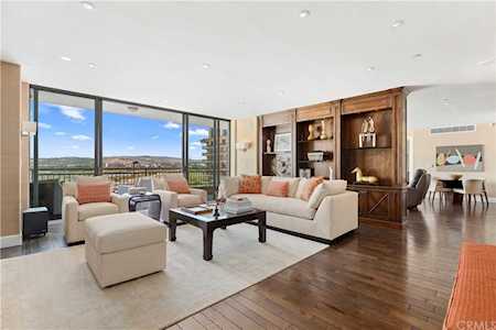 5103 Scholarship Irvine, CA 92612