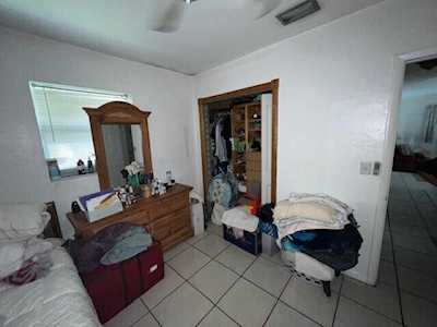 1043 S 14th Place Lantana, FL 33462