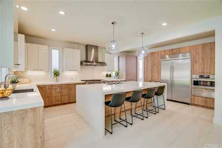 9 Buellton Irvine, CA 92602