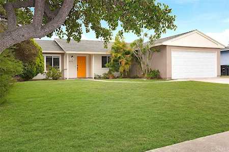 2606 Redlands Dr Costa Mesa, CA 92627