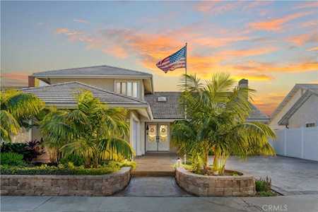 10082 Beverly Dr Huntington Beach, CA 92646
