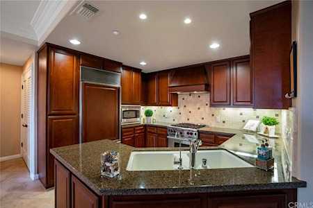 401 Bernard St #301 Costa Mesa, CA 92627