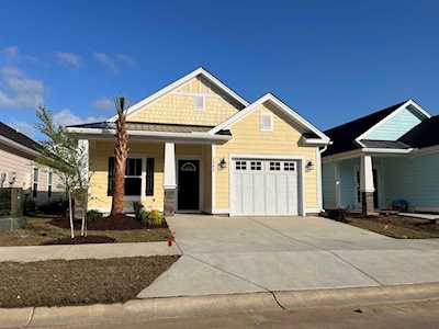 1242 Rodessa Ct. Conway, SC 29526