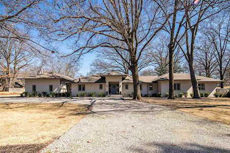 90 N Perkins Rd Memphis, TN 38117