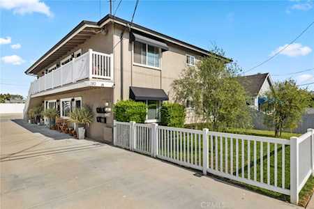 180 Rochester Costa Mesa, CA 92657