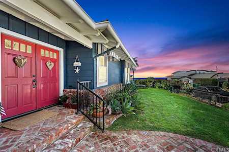 145 Mcknight Dr Laguna Beach, CA 92651