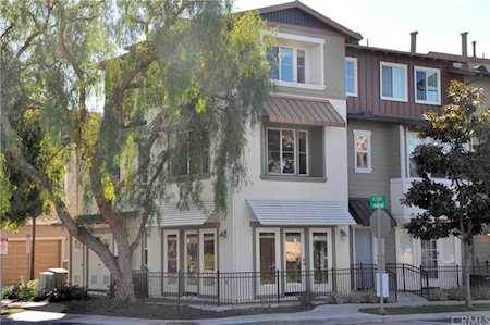 376 Aviator Tustin, CA 92782