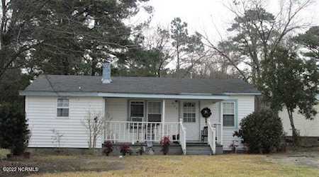 612 W Wilson Street Elm City, NC 27822
