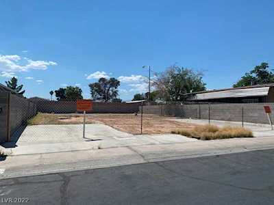 3499 Allegheny Dr Las Vegas, NV 89122