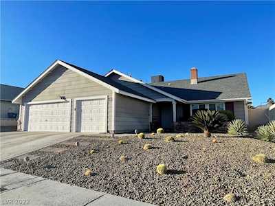6324 Peppermill Dr Las Vegas, NV 89146