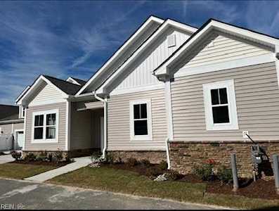 1006 Paragon Way #B Suffolk, VA 23435