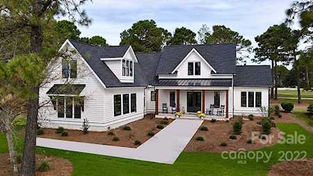 4298 Rustling Woods Dr Denver, NC 28037