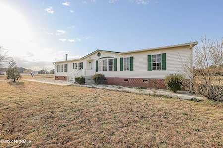 109 Country Farm Lane Beulaville, NC 28518