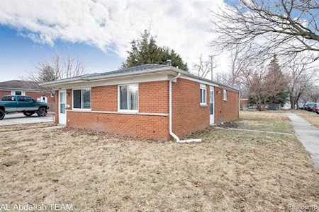 4902 Clippert St Dearborn Heights, MI 48125