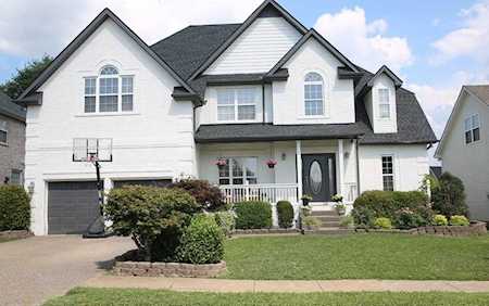 2424 Adelaide Dr Thompsons Station, TN 37179