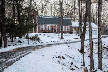 66 Horizon Dr Bedford, NH 03110