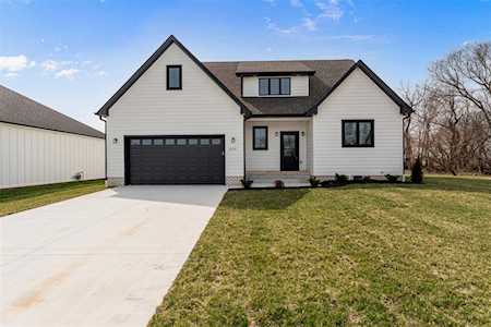2759 Winstar Court Bowling Green, KY 42104