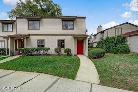 8300 Plaza Gate Ln Jacksonville, FL 32217