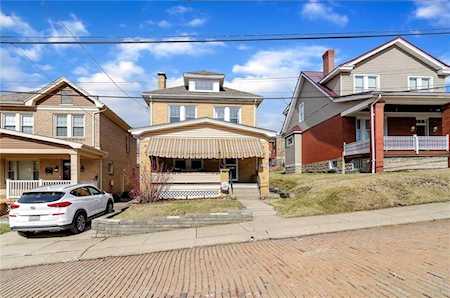 3238 Waltham Ave Pittsburgh, PA 15216