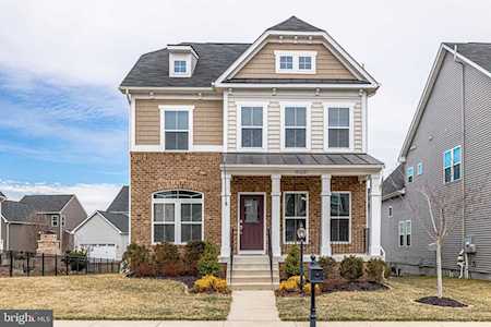 41616 Hoffman Dr Aldie, VA 20105