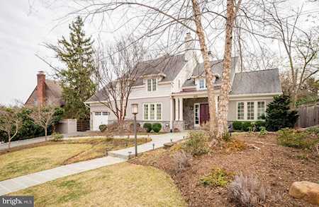 802 Beverley Dr Alexandria, VA 22302