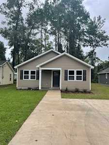 27 Menomini St Crawfordville, FL 32327