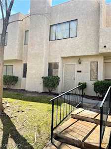 2616 Aracatuba Ave Las Vegas, NV 89121