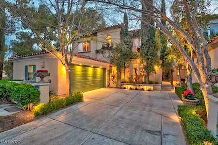 9001 Robinson Ridge Dr Las Vegas, NV 89117