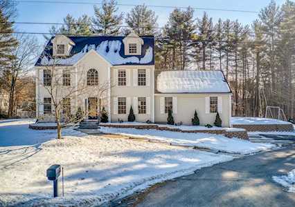 14 Lady Slipper Ln Chester, NH 03036