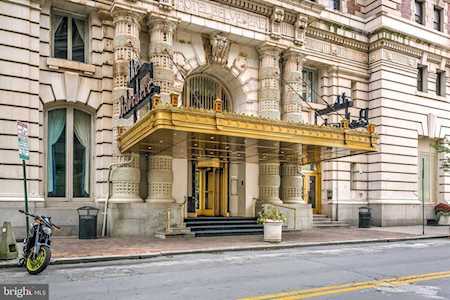 1 Chase St E #702 Baltimore, MD 21202