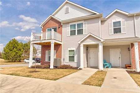 12015 Zircon Ln #100 Fishers, IN 46038