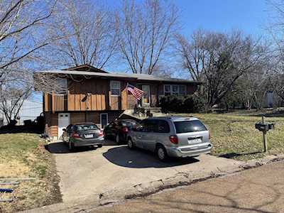 2300 N Hawthorn DR Columbia, MO 65202