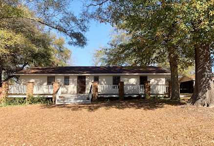 147 Lindsey St Tignall, GA 30673
