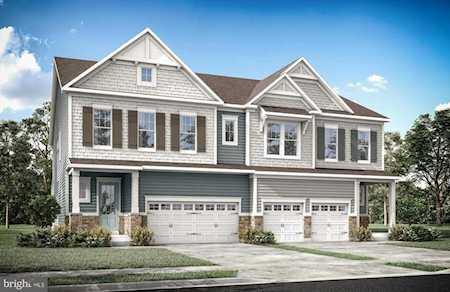 18174 Moss Garden Rd Dumfries, VA 22026