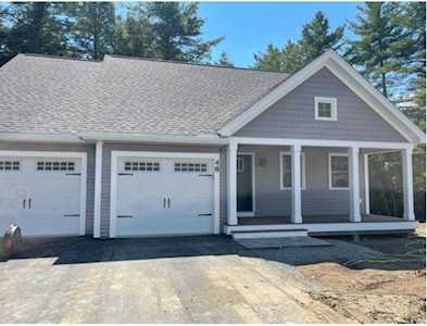 48 Three Ponds Dr Brentwood, NH 03833