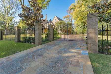 637 W Clover Dr Memphis, TN 38120