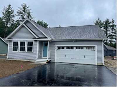 52 Three Ponds Dr Brentwood, NH 03833
