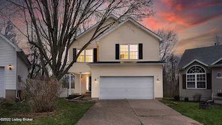 4203 Cedar View Ct Jeffersontown, KY 40299