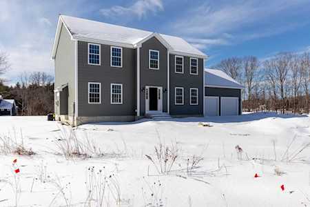 4 Lily Ln Newfields, NH 03856