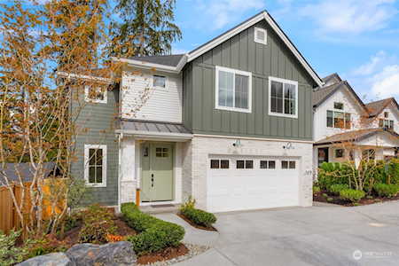 7678 NE 165th Place Kenmore, WA 98028
