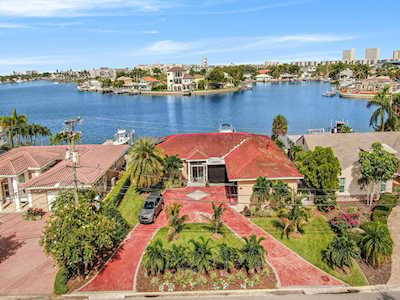 1818 Dolphin Boulevard S St. Petersburg, FL 33707