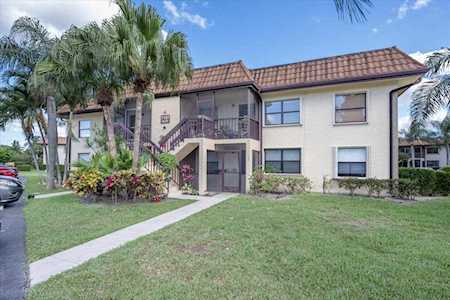 7197 Golf Colony Court #204 Lake Worth Beach, FL 33467
