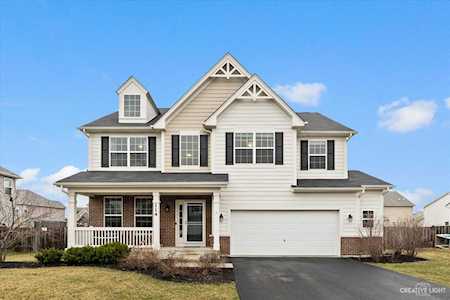 114 Bluegrass Parkway Oswego, IL 60543