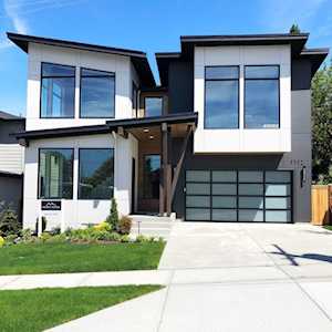 1112 N 34th St Renton, WA 98056