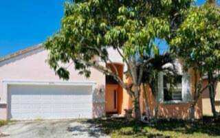 9573 Lago Drive Boynton Beach, FL 33437