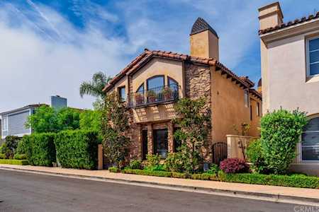 111 Via Koron Newport Beach, CA 92663