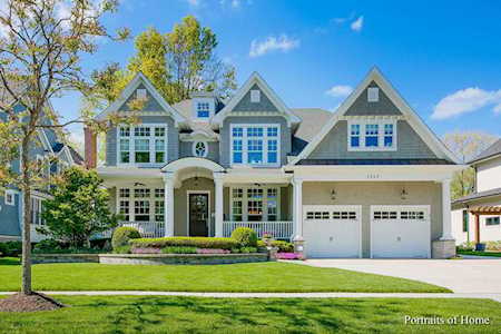 1049 Summit Hills Ln Naperville, IL 60563